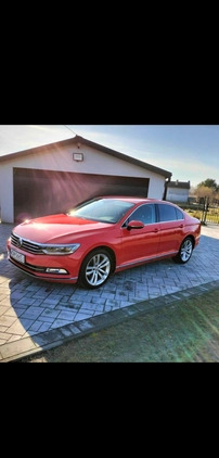 Volkswagen Passat cena 82900 przebieg: 138000, rok produkcji 2017 z Gryfino małe 137